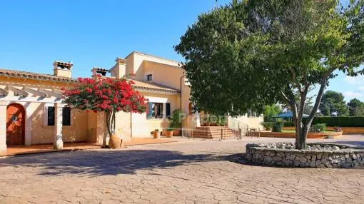 Herrliches Landhaus mit Ferienlizenz kaufen in Selva, Mallorca
