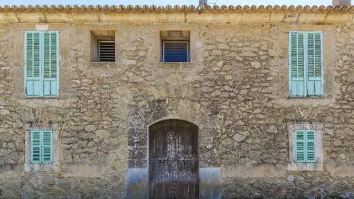 Gut erhaltenes, historisches Anwesen kaufen bei Selva, Mallorca