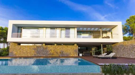 Top quality modern villa for sale close to the beach in Cala Ratjada, Mallorca