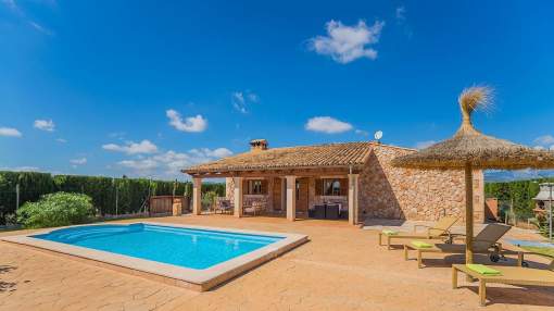 Natural stone finca with private pool, garden, sun terrace, AC, WIFI, TV, BBQ Natural stone finca with private pool, garden, sun terrace, AC, WIFI, TV, BBQ