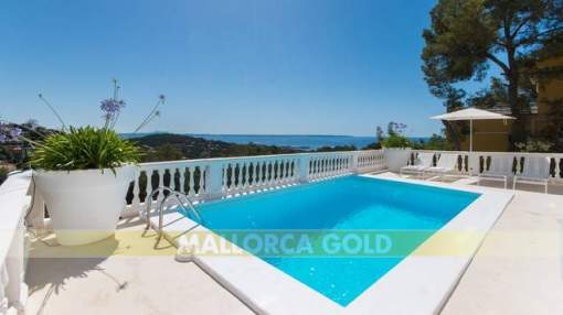 Moderne Designer-Villa im skandinavischen Stil mit herrlichem Meerblick Moderne Designer-Villa im skandinavischen Stil mit herrlichem Meerblick
