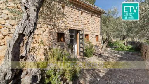 Idyllic finca with guest house, pool, rental license and panoramic views over the Soller valley