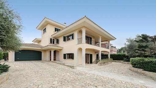 Hochwertige Villa im klassisch modernen Stil mit Teilmeerblick in Cala Blava Hochwertige Villa im klassisch modernen Stil mit Teilmeerblick in Cala Blava