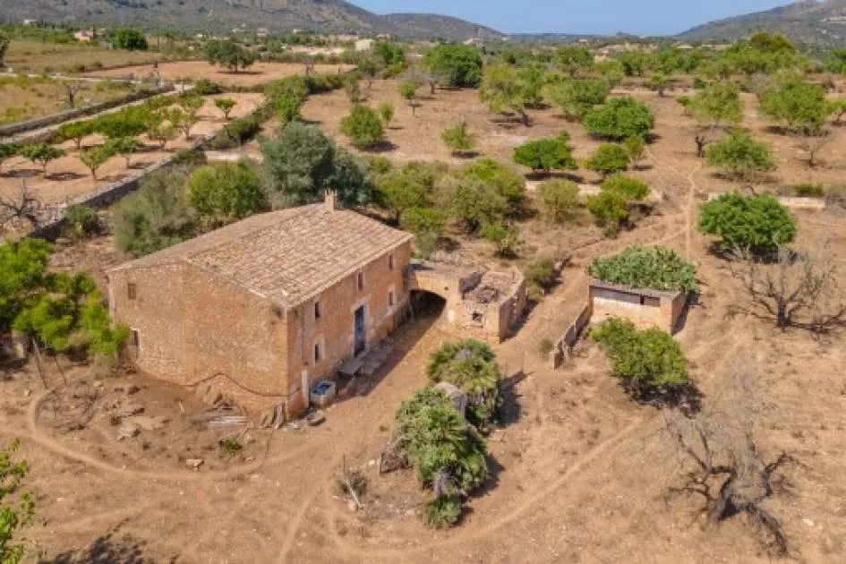Historisches Finca Anwesen zum Sanieren in Sant Llorenç des Cardassar