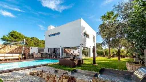Edle Villa mit Gästehaus im minimalistischen Stil - Cala Pi