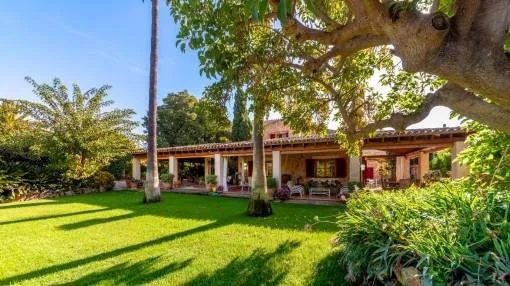 Familienfinca mit großem Garten, Pool und Gästehaus in dem beliebten Wohnort Santa Maria
