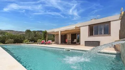 Süße Natursteinfinca mit Pool und Blick auf den 'Hexenberg' in Llucmajor