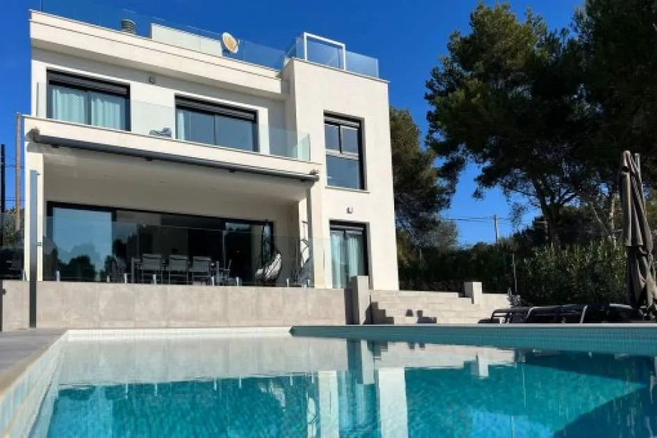 Moderne Villa mit Pool und Meerblick in Cala Pi Moderne Villa mit Pool und Meerblick in Cala Pi