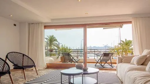 Traumhaftes Duplex am Meer: Luxusleben in Port Pollença direkt am Strand und Sporthafen