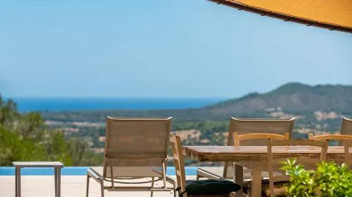 Herrliches Luxus-Landhaus auf Berggipfel mit Pool und Meerblick unweit von Manacor