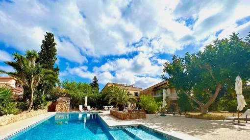 Exquisite Villa mit 6 individuellen Apartments mit Ferienvermietlizenz in Ses Palmeras