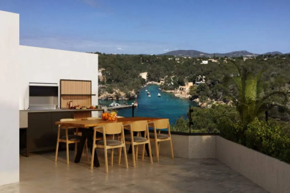 Renovierungsbedürftigte Villa mit viel Potenzial in Traumlage von Cala Figuera
