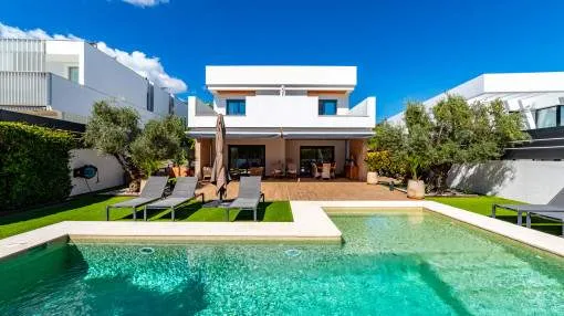 Moderne Villa mit privatem Pool in privilegierter Lage nahe den Golfplätzen von Son Vida
