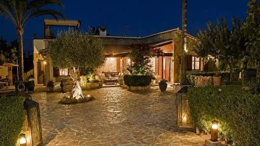 Charmante, ebenerdige Finca mit Gästehaus, Pool und Ferienlizenz in Pollensa und verhandelbarer Preis