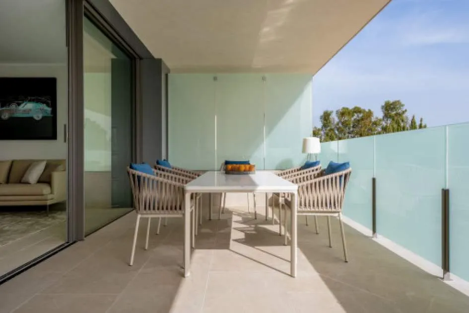Luxus Neubau-Penthouse mit privater Dachterrasse Pool und Blick über den Hafen von Palma