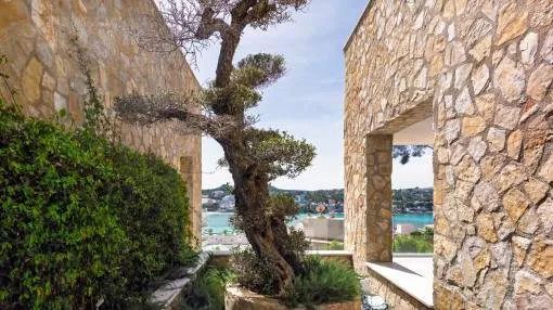 Moderne Villa mit zwei Pools und Meerblick, fussläufig zum Strand von Santa Ponsa