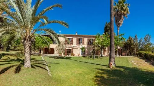 Wundervolle traditionelle Finca mit Pool und Olivenplantage bei Vilafranca