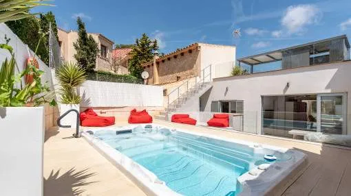 Einmalige Gelegenheit - 2 Häuser mit Ferienvermietungslizenzen in erster & zweiter Meereslinie in Cala Llombards