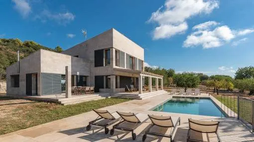 Exklusive Neubau-Finca im Erstbezug in ruhiger Lage bei Caimari zur Langzeitmiete