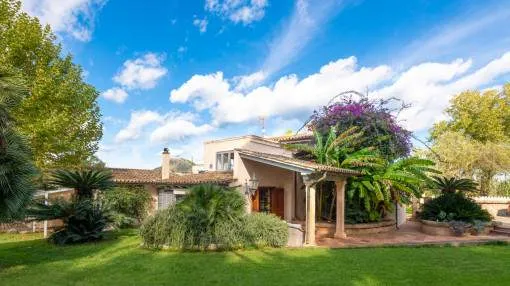 Privates Finca-Anwesen in Capdepera mit zwei Häusern und zwei Pools, fußläufig zur Cala Agulla