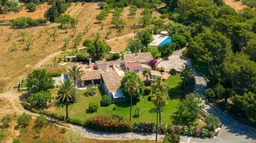 Privates Finca-Anwesen in Capdepera mit zwei Häusern und zwei Pools, fußläufig zur Cala Agulla