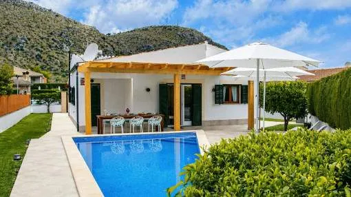 Kernsaniertes Chalet mit Pool und Ferienvermietlizenz in Pto. Alcudia