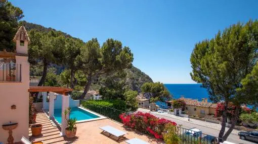Mediterrane Ferienimmobilie in Camp de Mar mit traumhaftem Meerblick zur Saisonvermietung