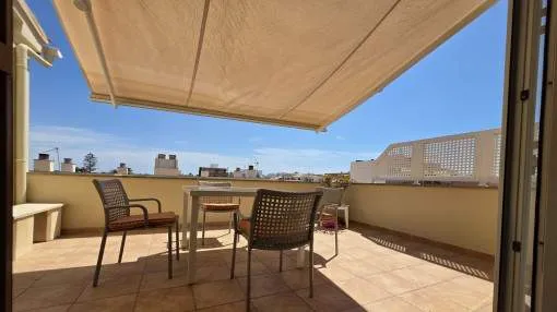 Attraktives Penthouse mit Meerblick und Strandnähe in Colonia St. Jordi