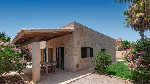Komplett saniertes Haus in zweiter Meereslinie mit Meerblick in Es Cap des Moro