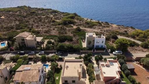 Komplett saniertes Haus in zweiter Meereslinie mit Meerblick in Es Cap des Moro