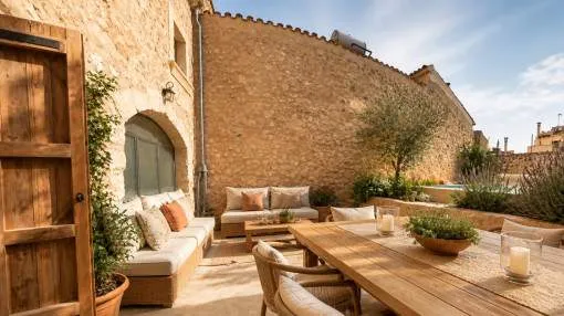 Komplett sanierte Finca mit Pool und Tramuntana-Panorama in Búger