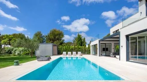 Luxurious newly-built villa with pool and Mediterranean garden in Sol de Mallorca