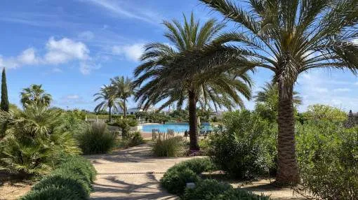 Spacious apartment with communal pool in a beautiful residential complex in Portocolom