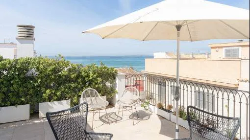 Exclusive townhouse with sea views, terraces and pool for sale in El Molinar