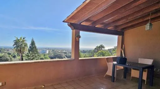 Townhouse with potential, sea views and garden in S’Alqueria Blanca