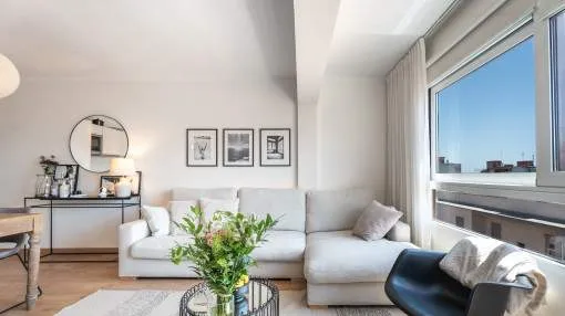 Stylish, bright apartment in Santa Catalina – urban living with Mediterranean flair