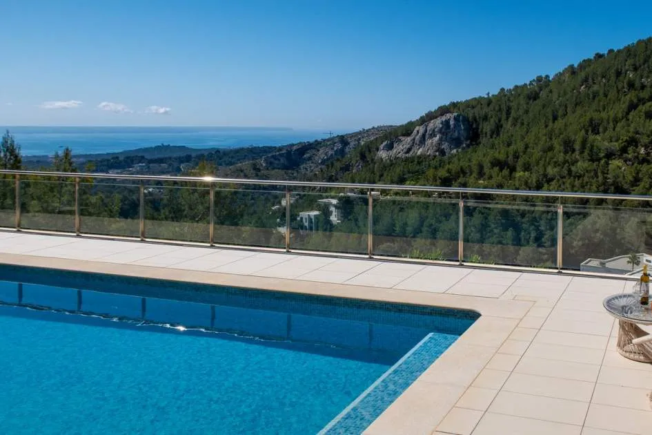Mondäne Villa mit Blick auf die Bucht von Palma in Son Vida