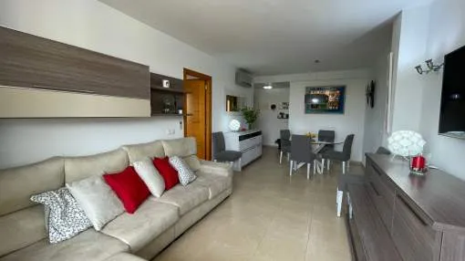 Moderne und helle Wohnung in Alcudia zur Miete