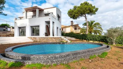Modernisierte Villa mit Panoramablick auf die Bucht von Palma und die Berge