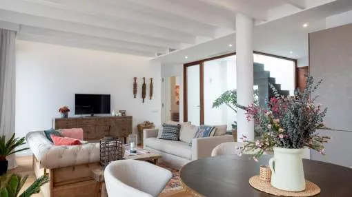 Neues Penthouse mit grosser Dachterasse in historischem Gebäude im Herzen von Palma