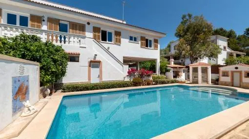 Mediterranes Haus in der Wohngegend von Santa Ponsa zu verkaufen