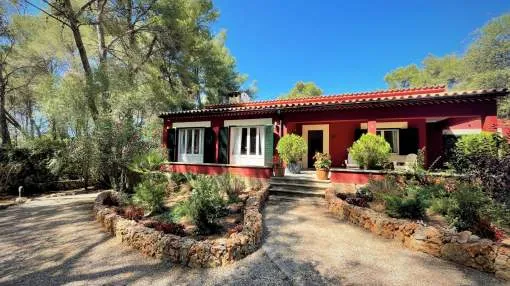 Schöne Villa in einer ruhigen und charmanten Gegend von Bonaire im Norden Mallorcas mit einem zusätzlichen gemütlichen Gästehaus