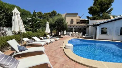 Charmante Villa im mediterranen Stil in bester Lage