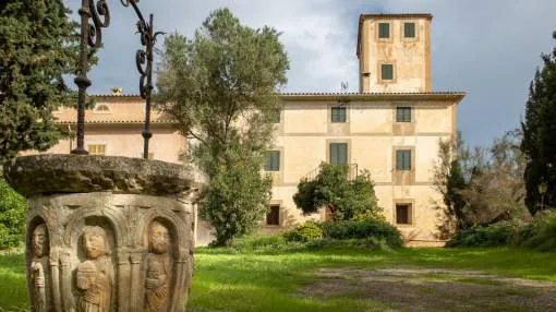 Spektakuläres historisches Herrenhaus mit 5 Schlafzimmern auf einem sehr grossen Grundstück in Santa Margalida