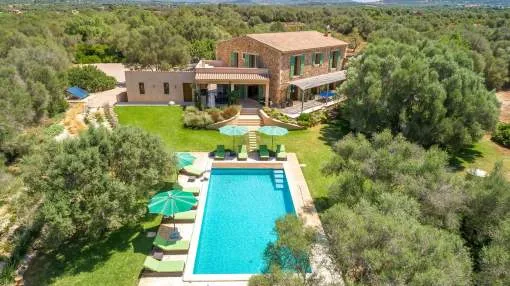 Luxus-Villa in ruhiger Lage im Südosten von Mallorca, in der Nähe von Santanyi. 10% Rabatt auf den Preis im September 16-29 und October 8-31
