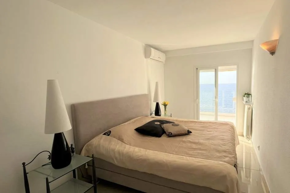 Schönes Apartment in einmaliger Lage in erster Linie in Torrenova mit Panoramablick aufs Meer