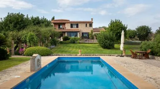 Wunderschöne Villa mit Pool und Panoramablick in Moscari