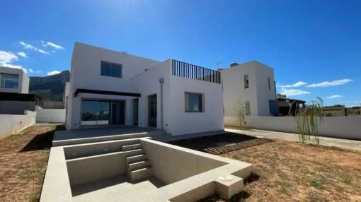 Neubau-Villa mit Pool in Colonia de Sant Pere nur 300 Meter vom Meer entfernt