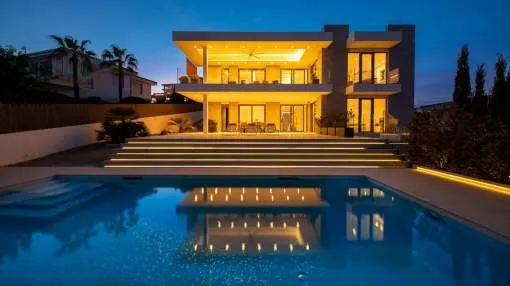 Neue Villa in Nova Santa Ponsa mit unschlagbarem Panoramablick.