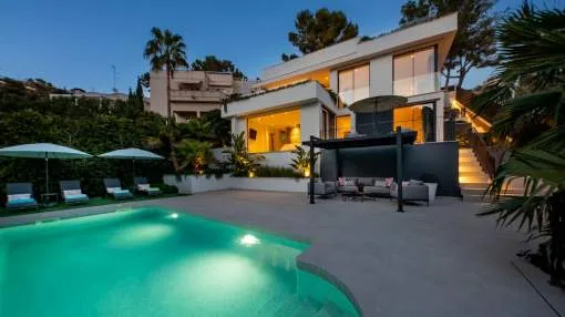 Moderne Villa mit Meerblick in einer ruhigen Gegend von Costa d'en Blanes.